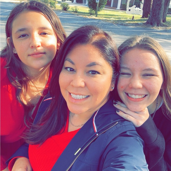 Meet your Posher, Tara - Picture 7 of 9